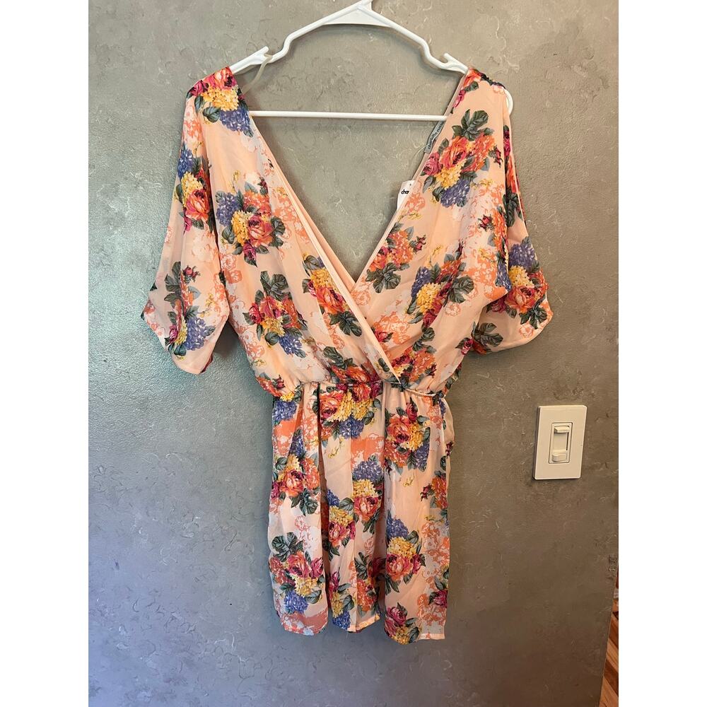 NWT Charlotte Russe Floral Cold Shoulder Romper XS Summer Shorts - Picture 5 of 13